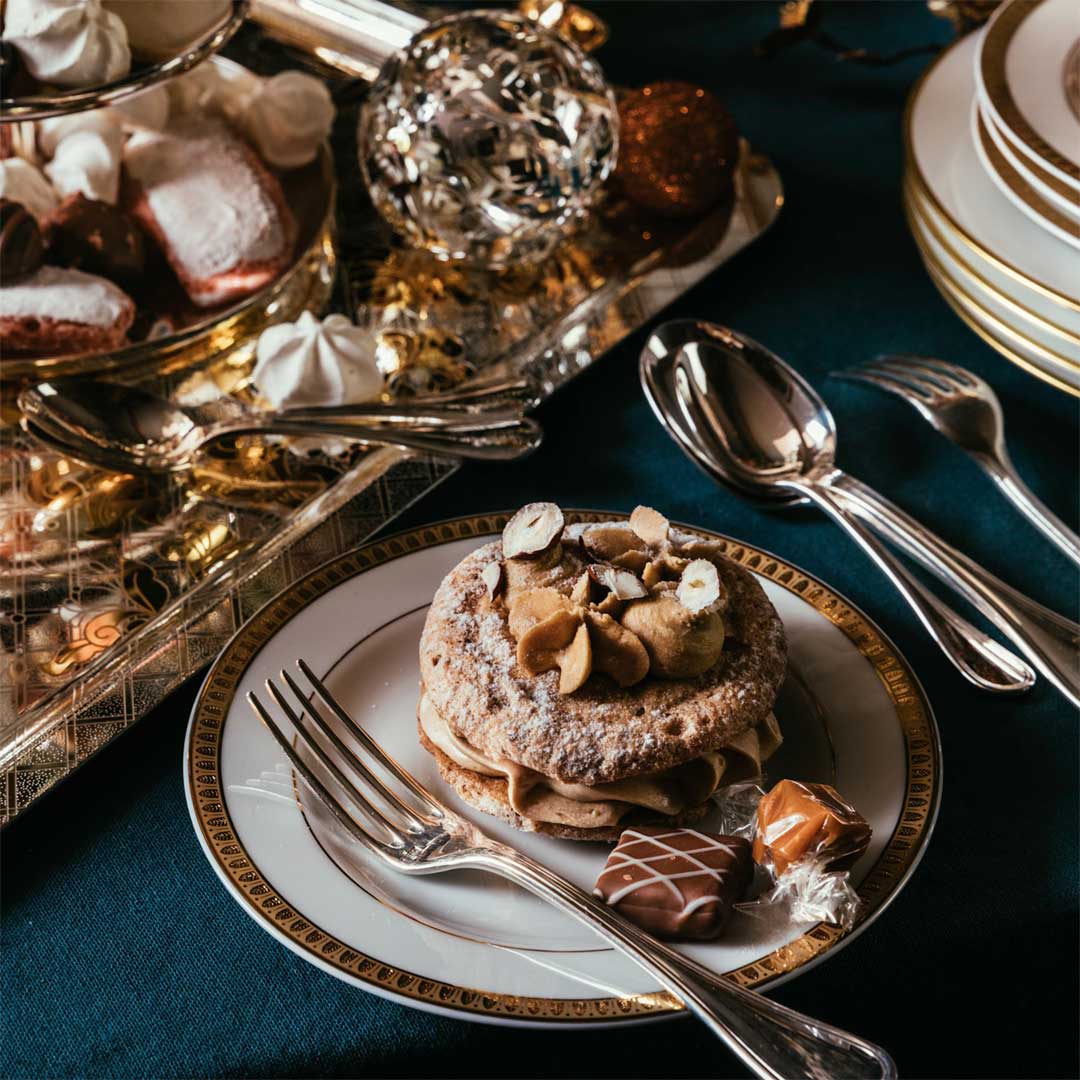 Christofle "Albi Flatware Sterling Silver" Christofle "Albi" Tarte Platter porcelain